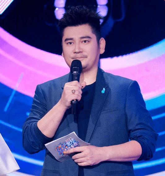 娱乐圈吃瓜群众之歌,揭秘“吃瓜群众之歌”背后的娱乐圈故事 第3张 娱乐圈吃瓜群众之歌,揭秘“吃瓜群众之歌”背后的娱乐圈故事 第3张