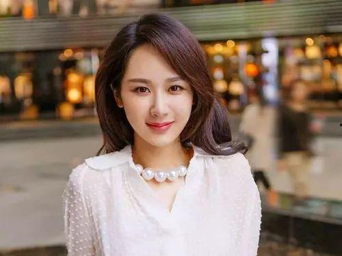娱乐吃瓜姐刘诗诗,娱乐圈的清新“吃瓜”女神 第2张 娱乐吃瓜姐刘诗诗,娱乐圈的清新“吃瓜”女神 第2张