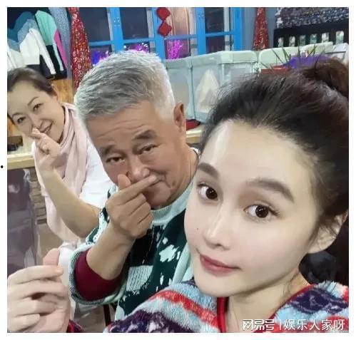 娱乐圈圈吃瓜小料,揭秘明星背后的秘密与八卦 第3张 娱乐圈圈吃瓜小料,揭秘明星背后的秘密与八卦 第3张