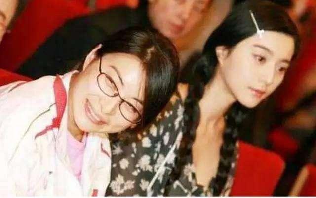 吃瓜八姨太娱乐圈,揭秘吃瓜八姨太的八卦传奇 第3张 吃瓜八姨太娱乐圈,揭秘吃瓜八姨太的八卦传奇 第3张