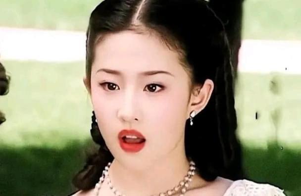 娱乐吃瓜君刘亦菲,娱乐圈的“吃瓜女王”，揭秘明星幕后故事  第3张