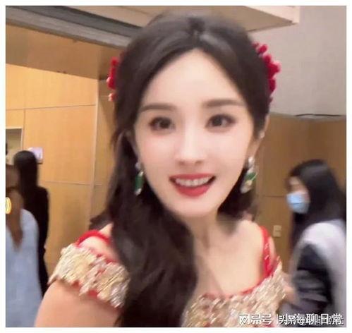 娱乐圈吃瓜视频集锦,揭秘明星幕后趣事 第2张 娱乐圈吃瓜视频集锦,揭秘明星幕后趣事 第2张