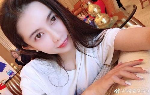 娱乐吃瓜酱拍照技巧视频  第1张